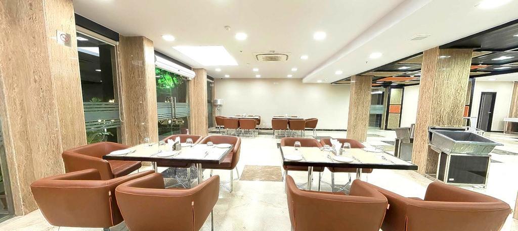 Palm Spring A Boutique Hotel New Delhi Extérieur photo